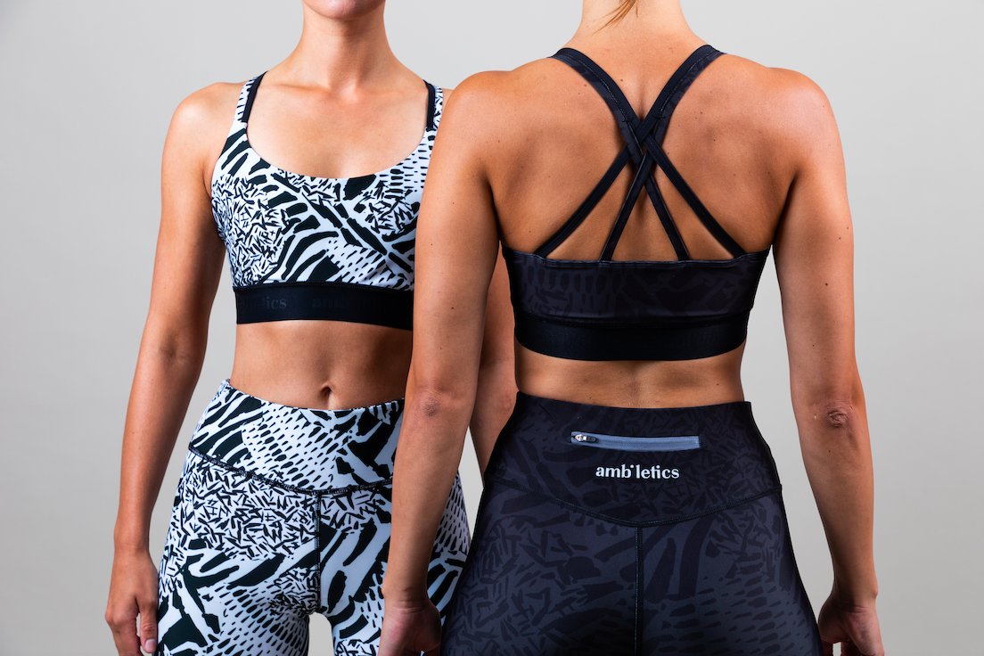 URBAN STORIES OUTFIT - URBAN STORIES BRA und URBAN STORIES LEGGINGS | nachhaltigen Yoga- und Sportbekleidung