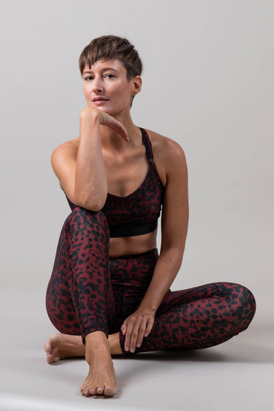 SUNSET GLOW LEOPARD LEGGINGS 100 % recyceltes Material Ambiletics Nachhaltige Yoga- und Sportbekleidung